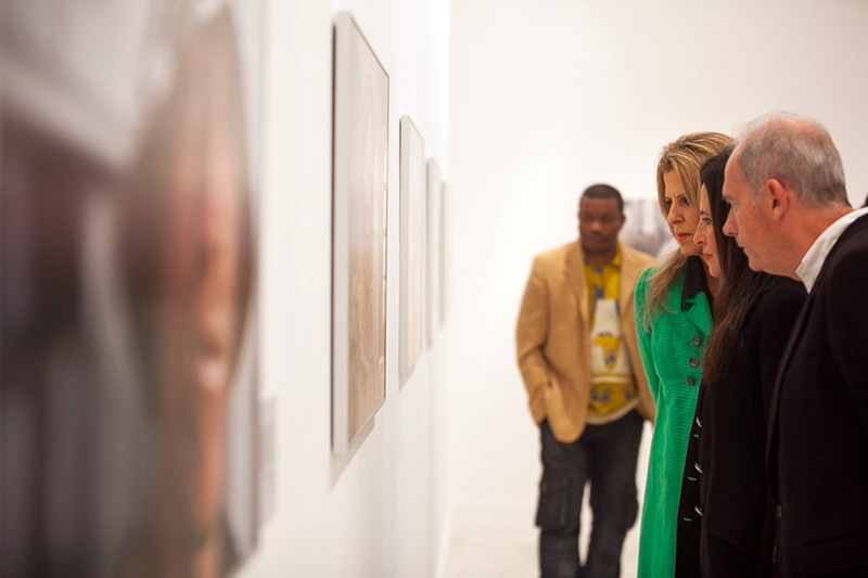 Casa África muestra la realidad de la vida de los albinos en Senegal con una exposición fotográfica