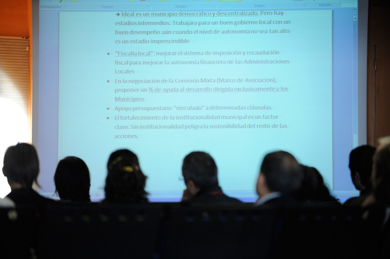 Un taller explora cómo potenciar la cooperación al desarrollo en África a través del municipalismo