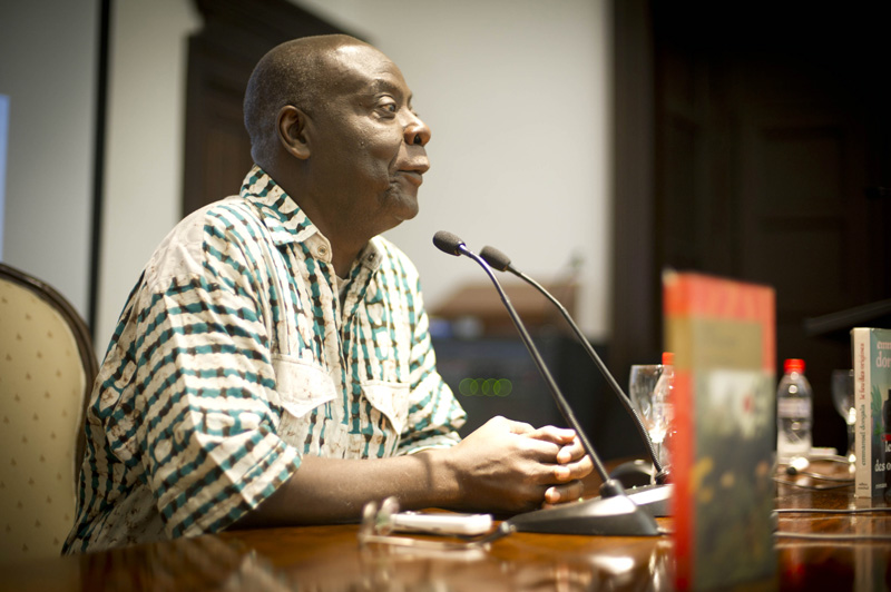 El escritor congoleño Emmanuel Dongala imparte conferencias en la Universidad Autónoma de Madrid y en la Universidad de Granada