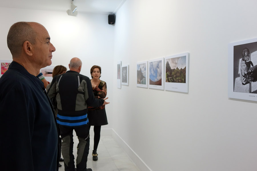 Casa África inaugura la exposición «Momentos de África Andando»