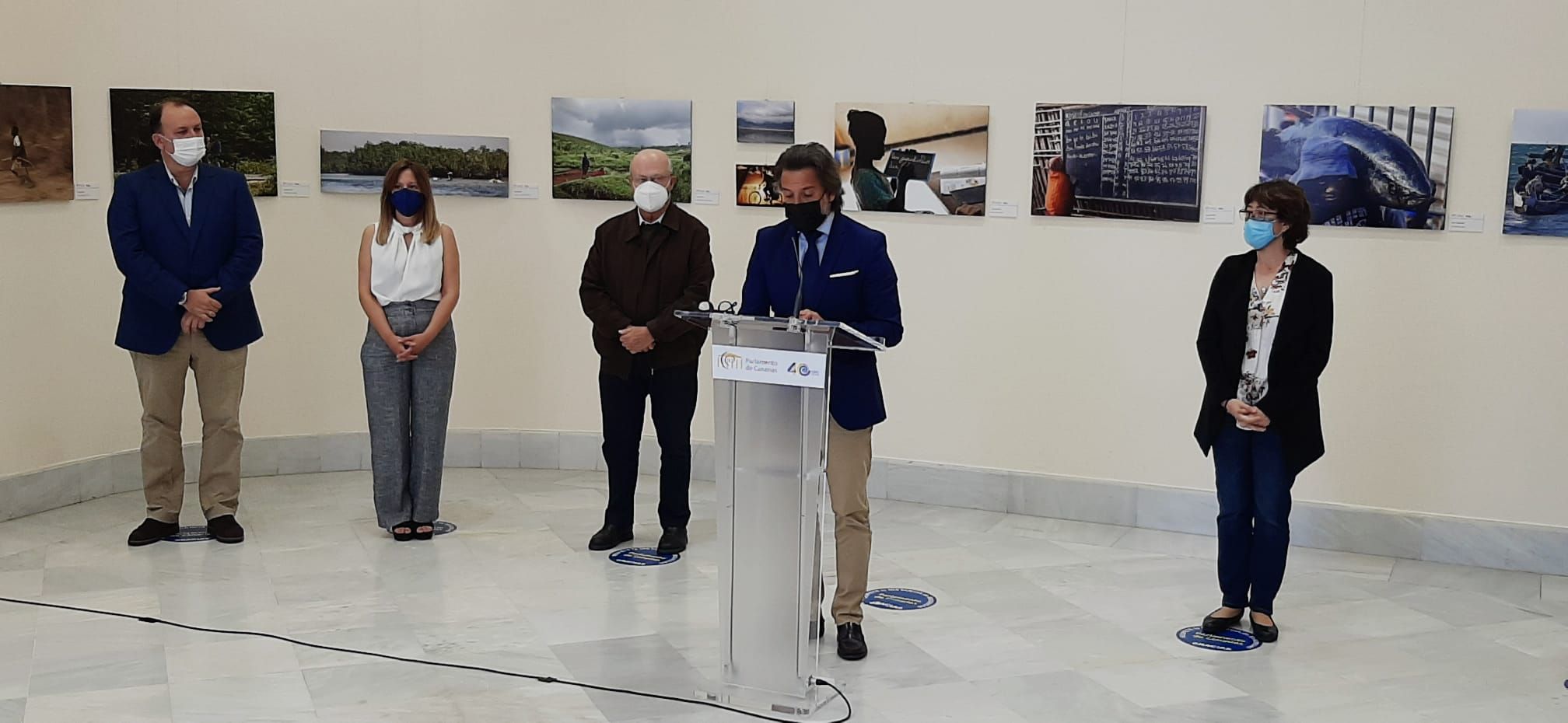 Inauguración de Africa(nos) en el Parlamento de Canarias