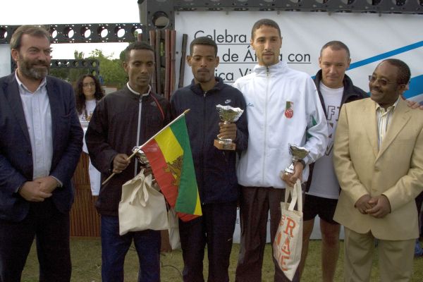 0525_africavive08.jpg