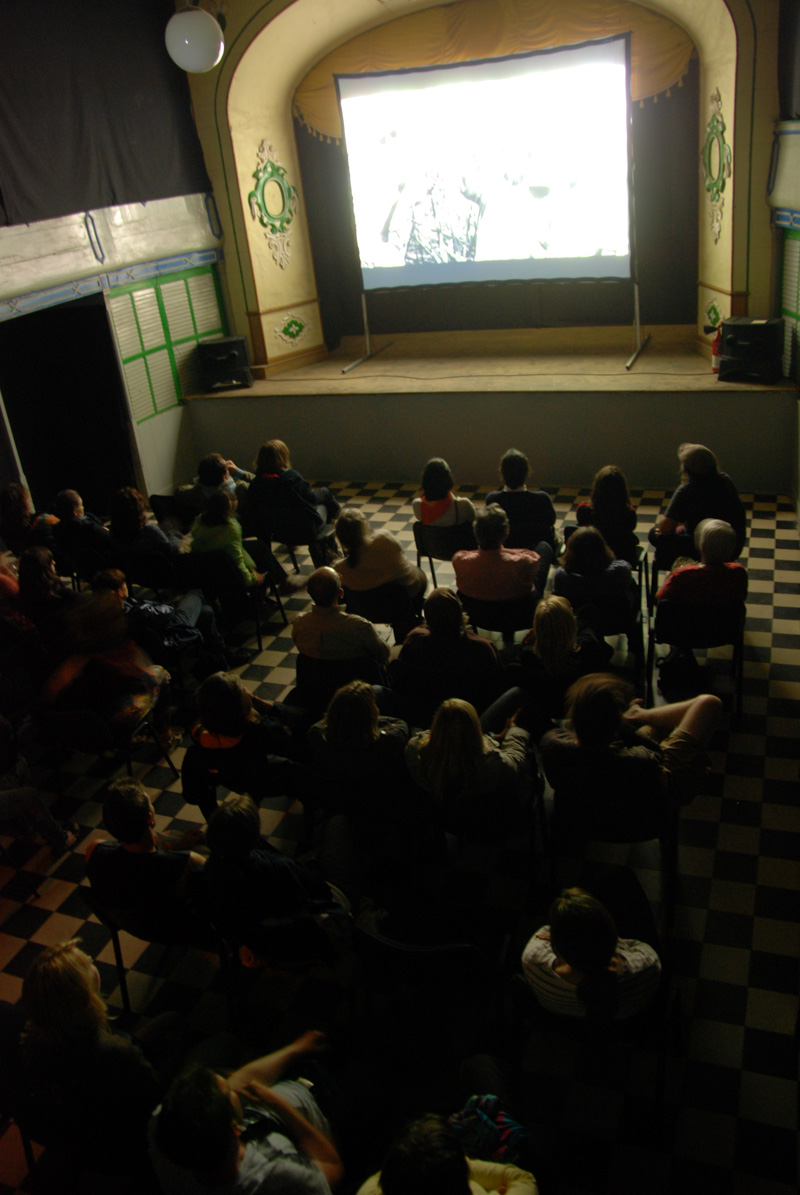 0525_fcat201111.jpg