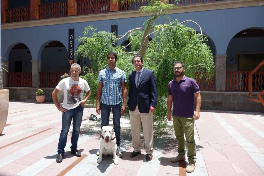 La expedición al Kilimanjaro, encabezada por Enhamed Enhamed, visita Casa África