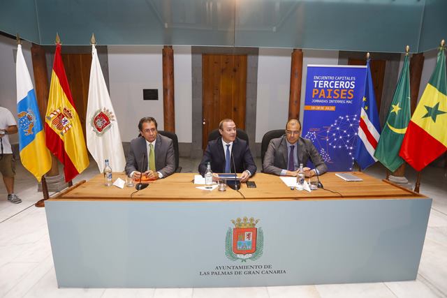 0719_enccapitales01.jpg