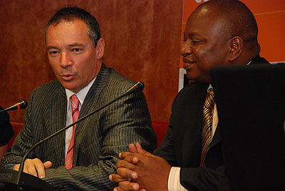 Una delegación africana que participa en Fisaldo visita Casa África