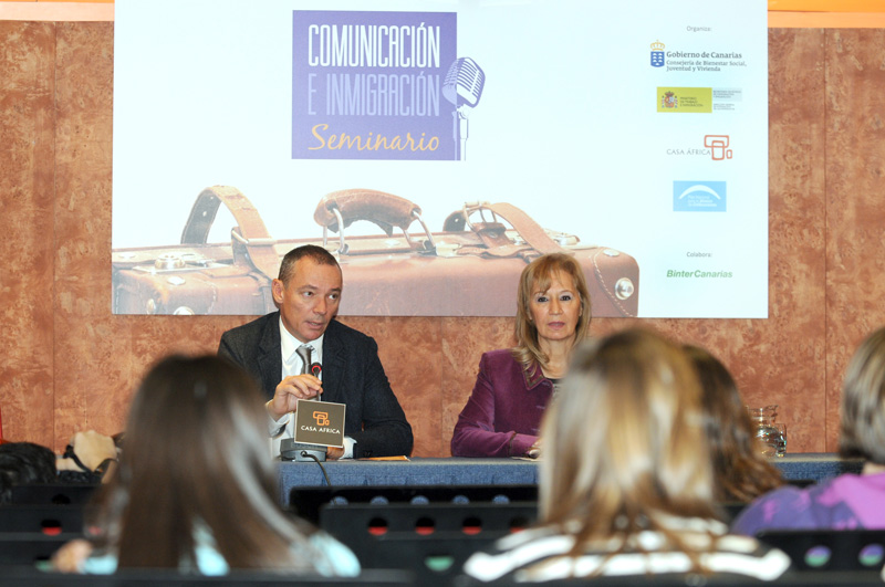 Periodistas y sociedad civil debaten sobre el tratamiento de la inmigración en los medios de comunicación