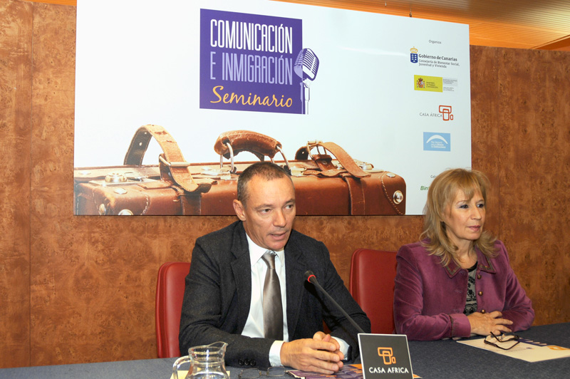 Periodistas y sociedad civil debaten sobre el tratamiento de la inmigración en los medios de comunicación