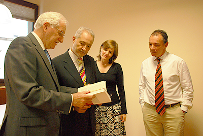 Adán Martín visita Casa África