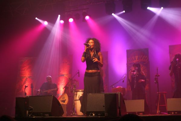 Casa África y Casa Sefarad-Israel ofrecen un concierto gratuito de Cabra Casay en Gran Canaria