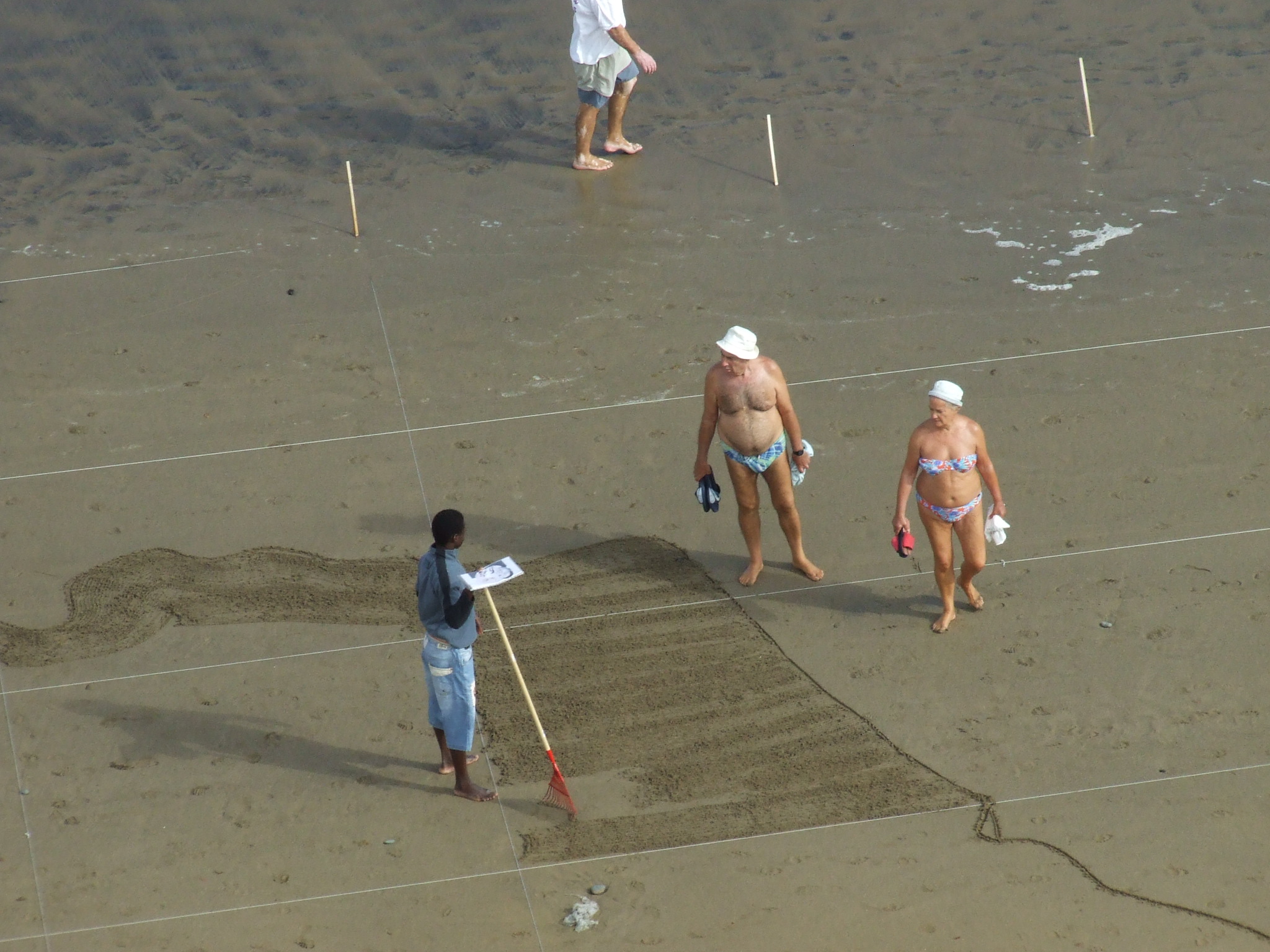 Casa África apoya 'Mareas Migratorias', una intervención artística en Las Canteras en el marco del Día de África