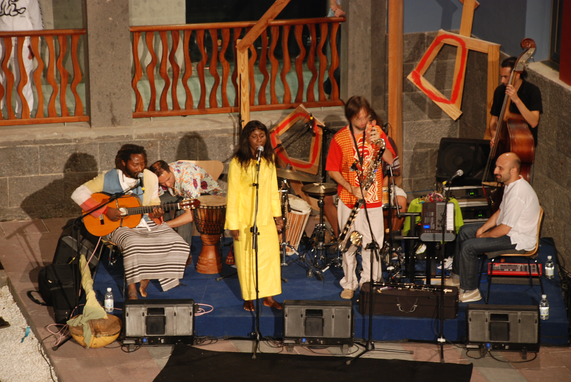 2305_qbamba05.jpg