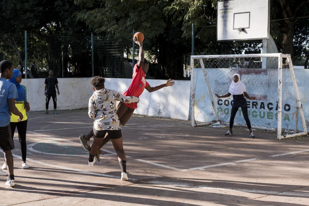 Balonmano interreligioso y mixto