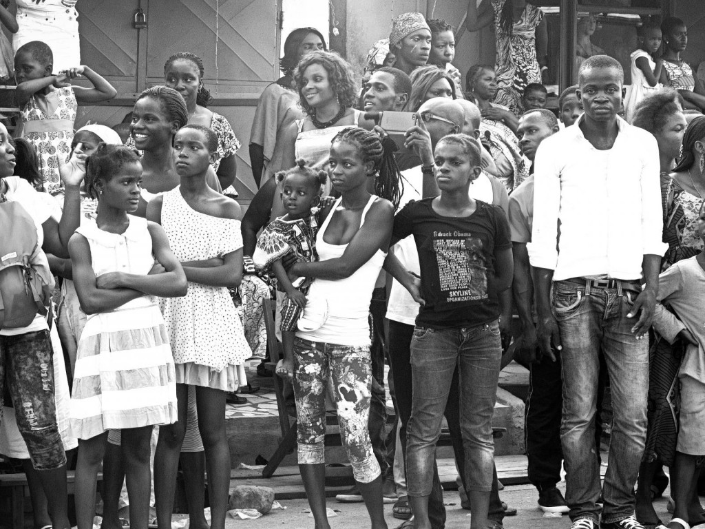 L’homme en blanc (bonoua, cote d'ivoire 2016)