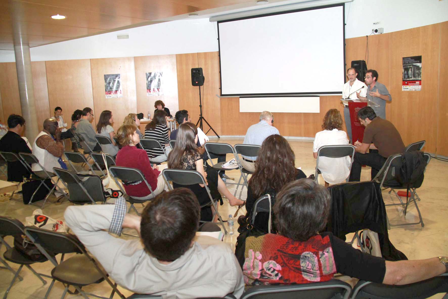 44. Sesiones del Pitching - MiradasDoc Market 2011