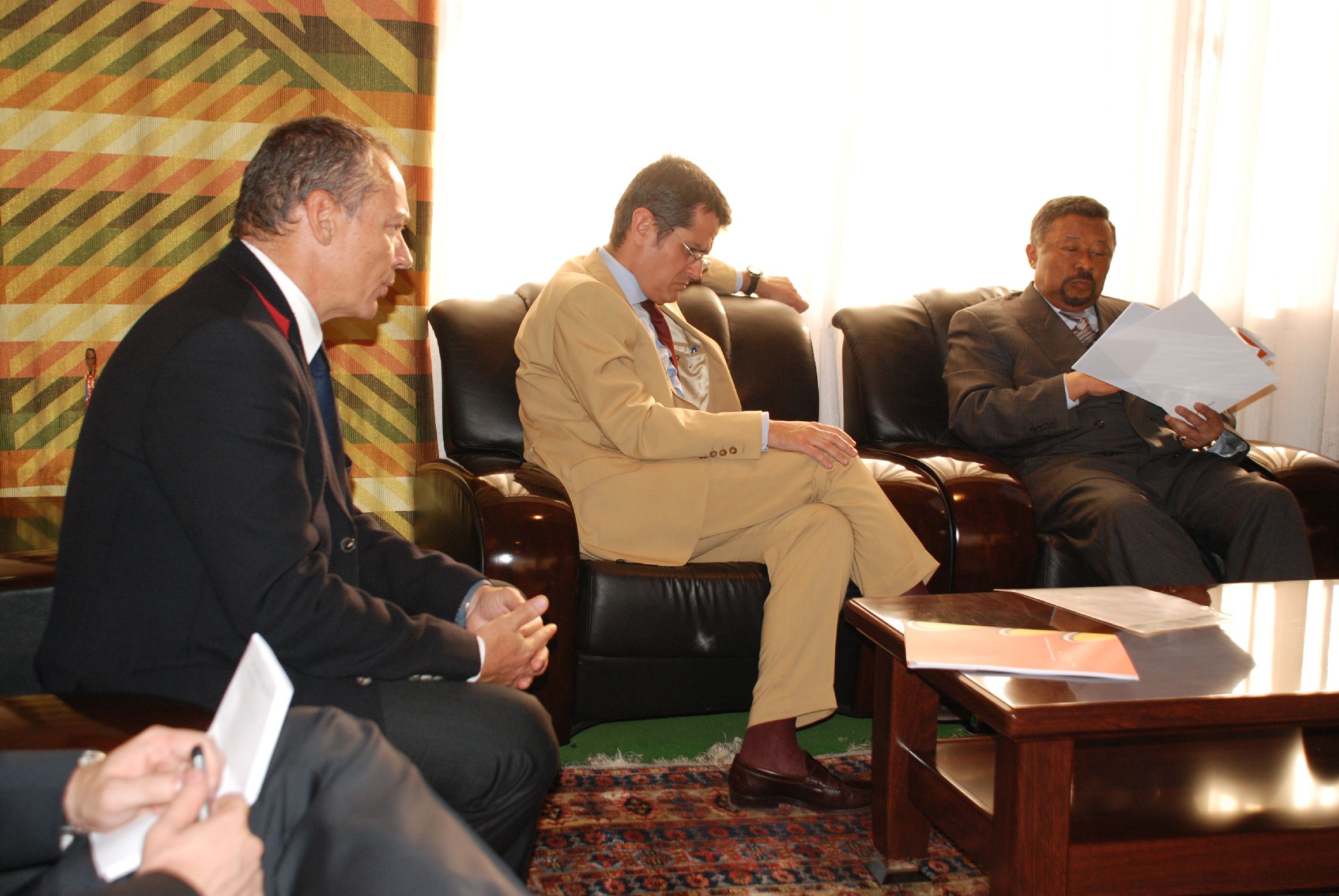 6. Reuniones de Casa África, representada por Luis Padilla - Secretario General -, en la UNECA junto con el embajador de España en Etiopía, Miguel Fernández-Palacios