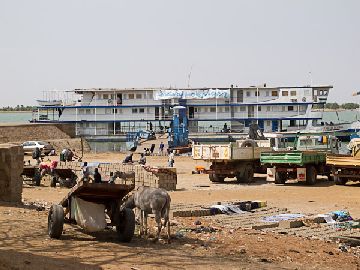 1. Segou. Barco Hotel