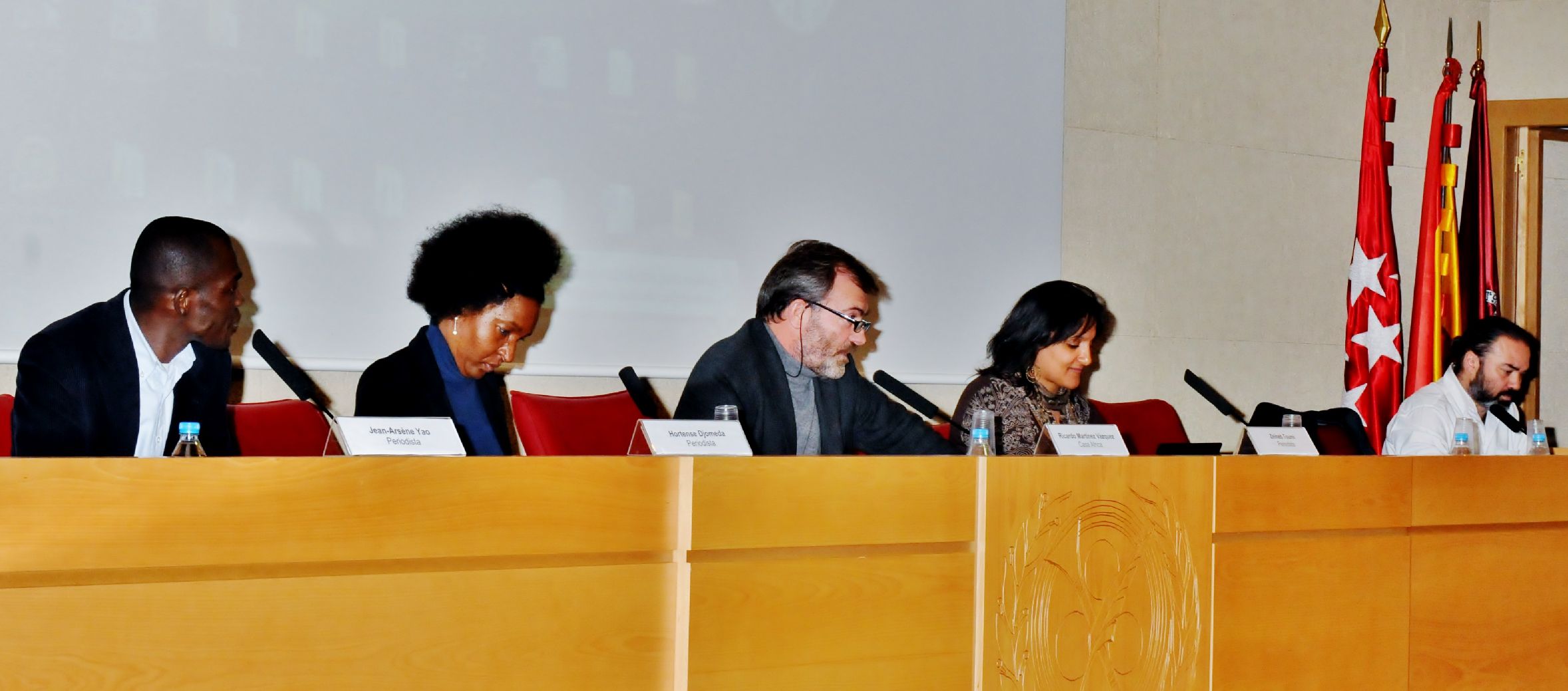 5. Mesa de presentación del Cuaderno Africano Si hablas de nosotros