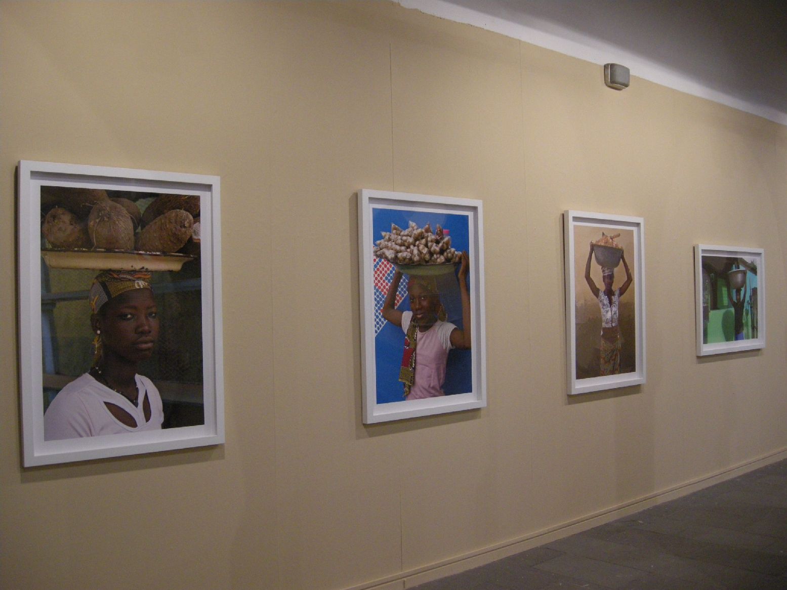 13. Imágenes de la exposición Soutoura en la Recova, Santa Cruz de Tenerife