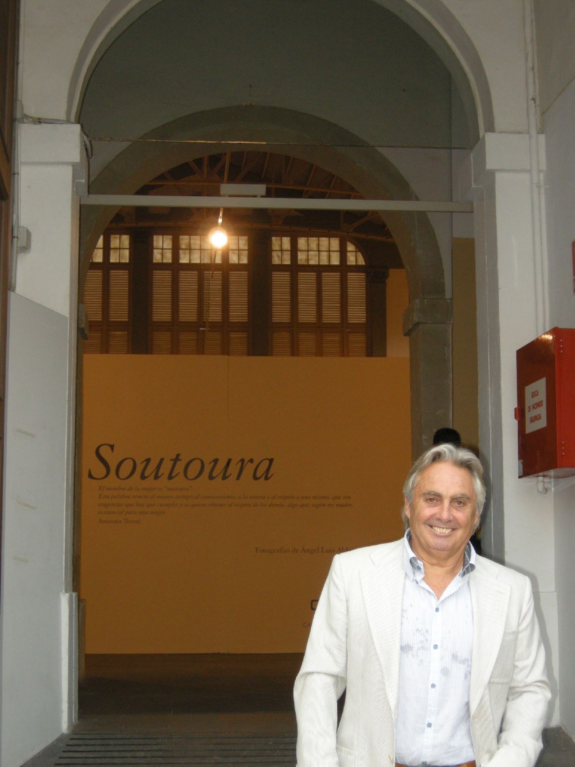 18. Ángel Luis Aldai en la exposición Soutoura en la Recova, Santa Cruz de Tenerife