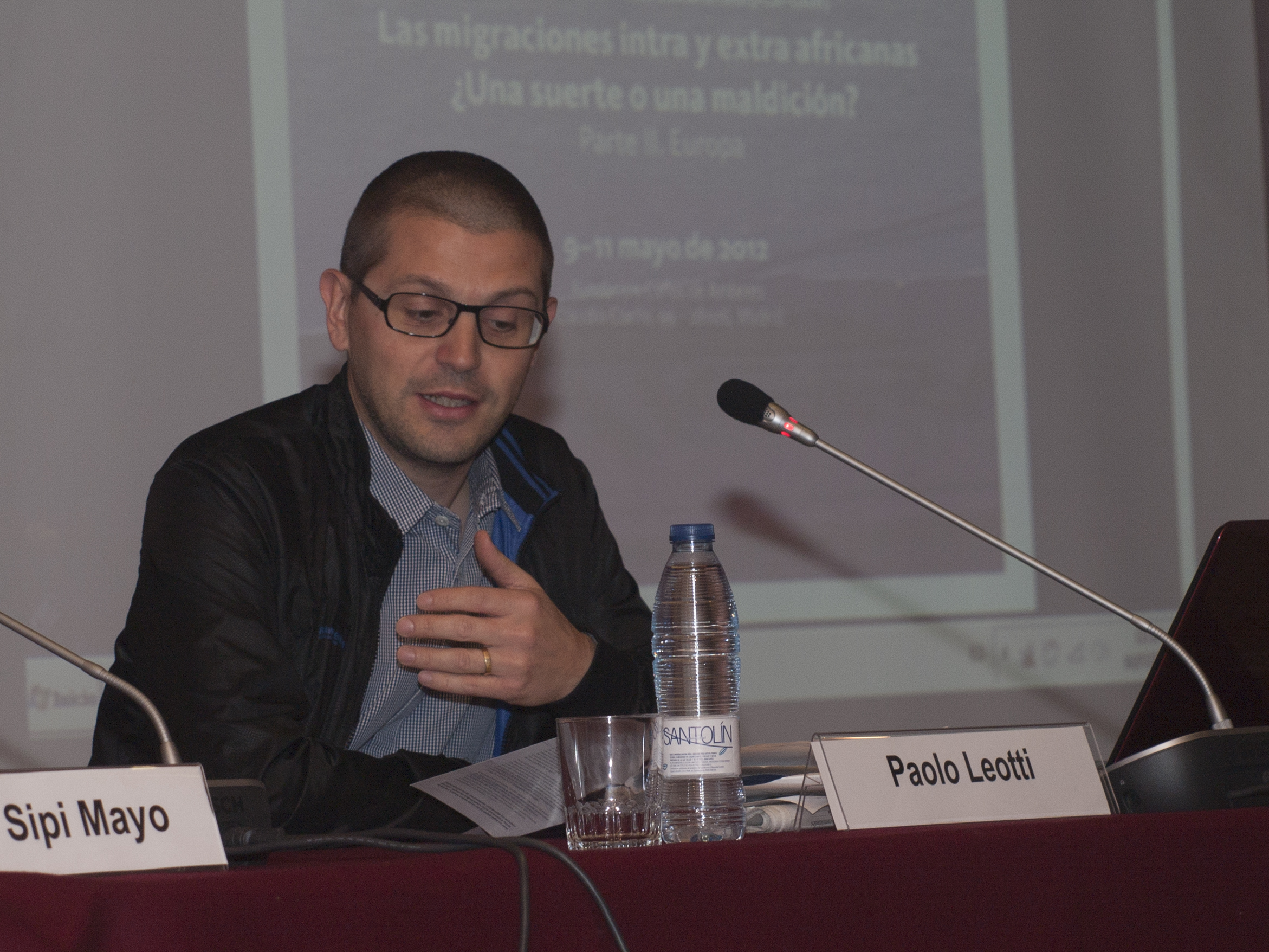 11.  Jornadas internacionales: Las migraciones de África a Europa. ¿Una suerte o una maldición?
