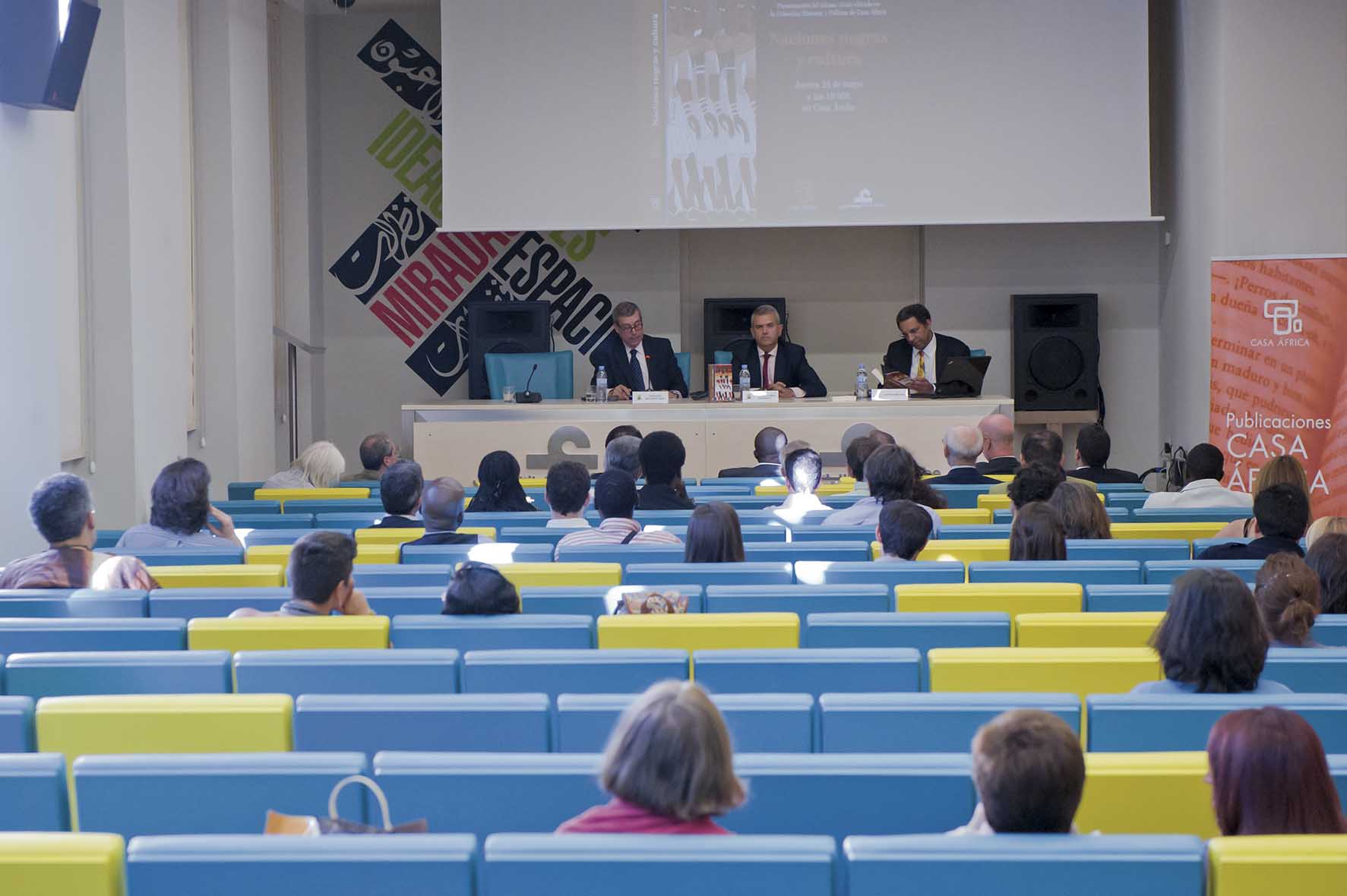 25. Intervención de Cheikh Mbacké Diop (profesor universitario e hijo del autor) en Casa Árabe