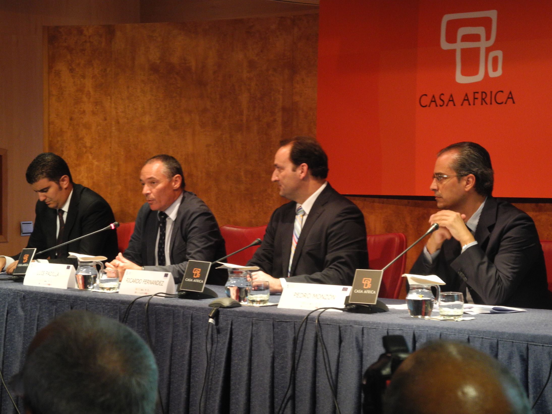 1. Mesa de presentación del Encuentro de Operadores Turísticos Canarias - Marruecos en Casa África