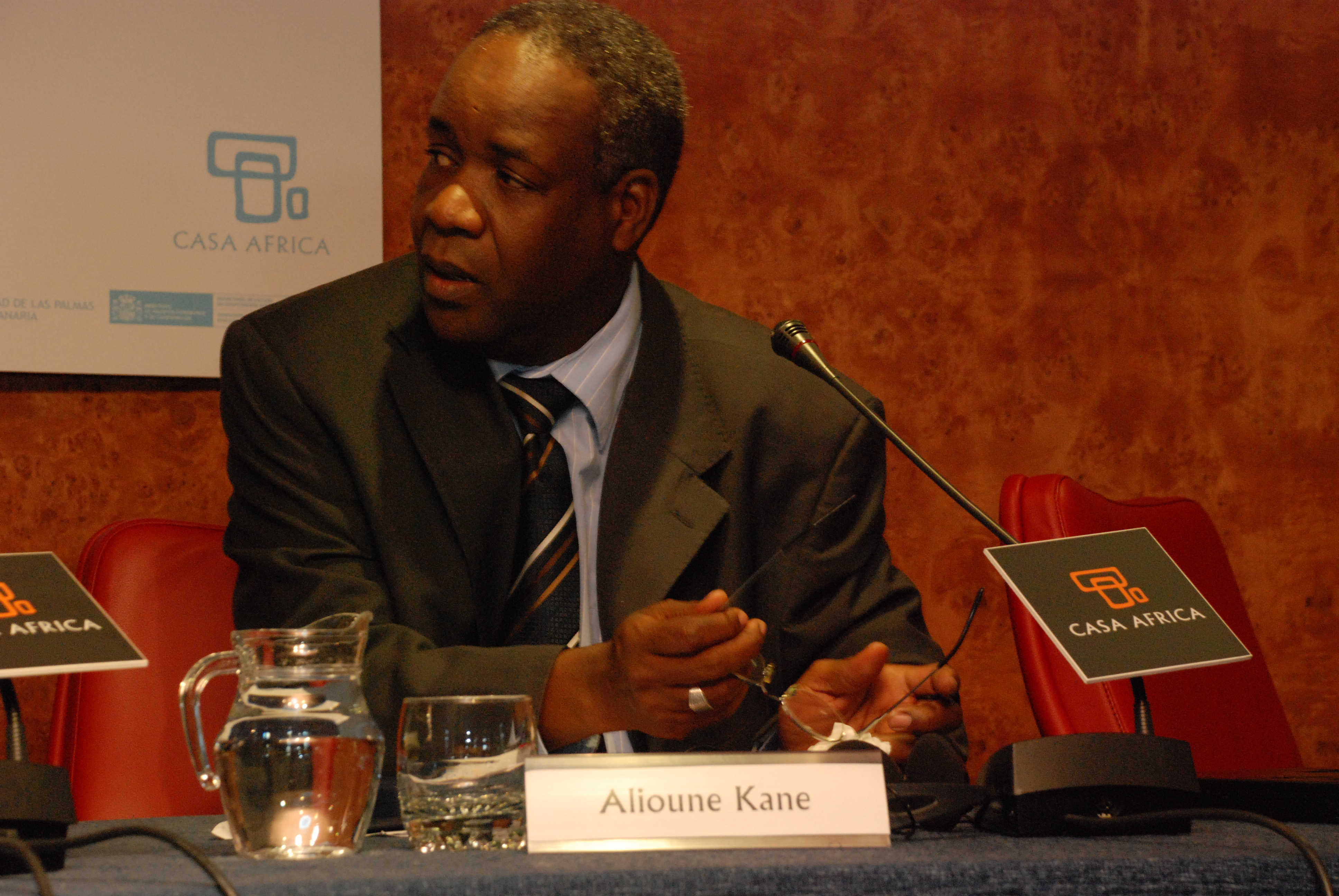 3. Alioune Kane, Catedrático Director de la Cátedra UNESCO de Gestión Integrada de las Costas y Desarrollo Sostenible. Universidad de Cheikh Anta Diop, Senegal