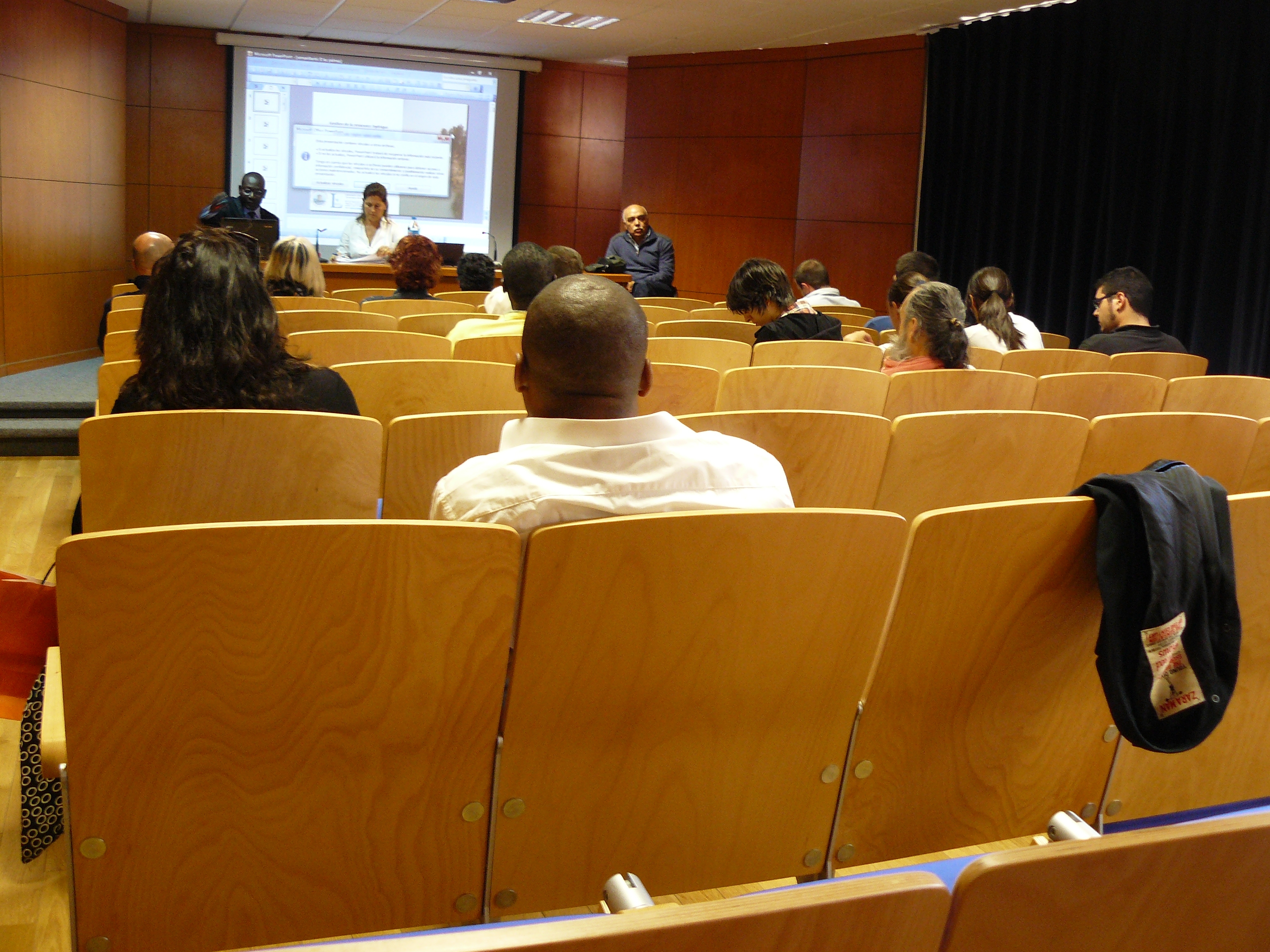 1. Imagen de las intervenciones en Sematlantic, una Comunidad de I+D+i, Primer Seminario de Investigación sobre actividades históricas, económicas y sociales sobre el Mundo Atlántico