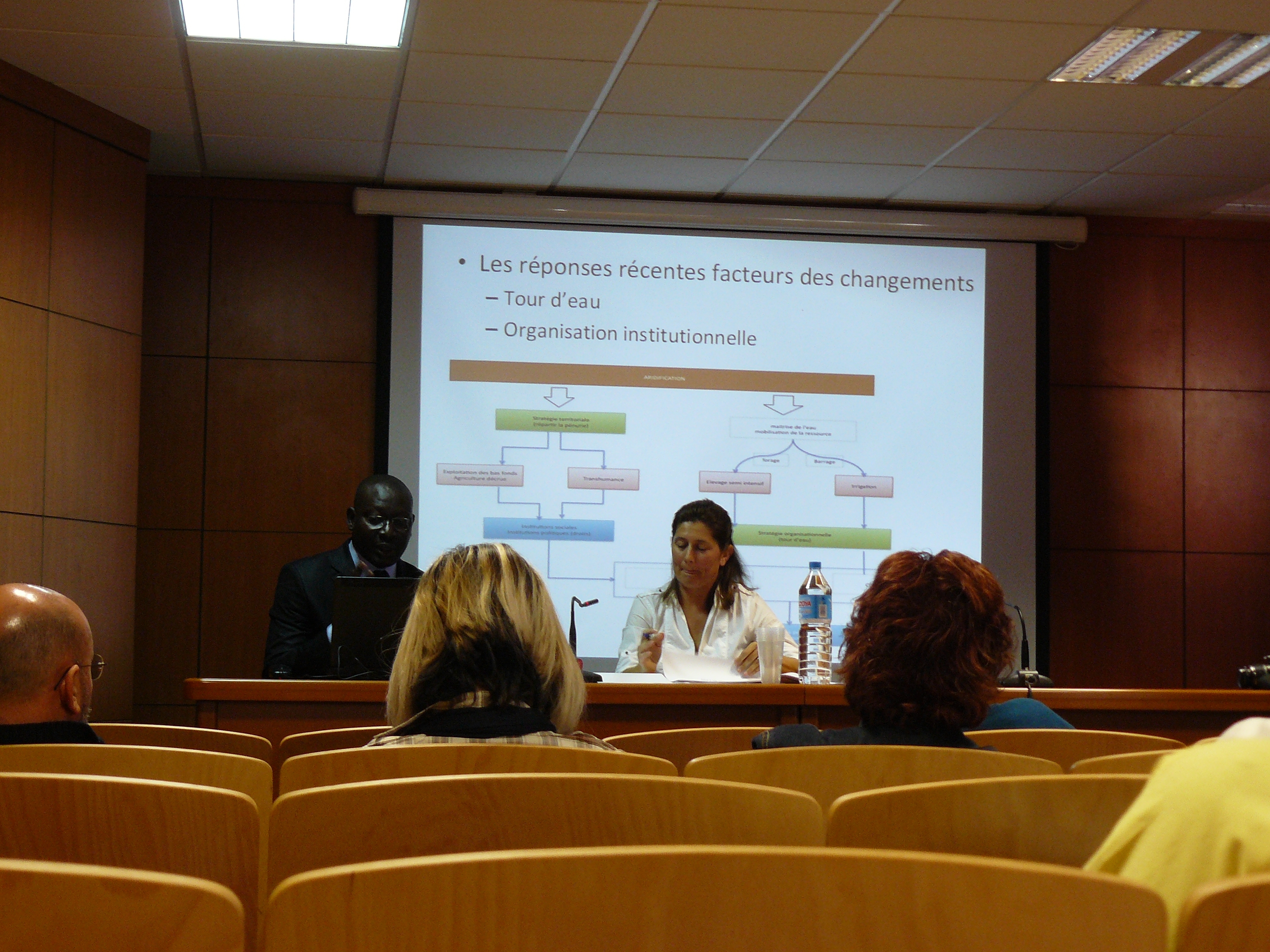 5. Intervención de Adrien Coly, La gestión de los recursos hídricos en una región semiárida: El caso de la cuenca del río Senegal, Profesor de Hidrología. Universidad Gaston Berger, de Saint-Louis (Senegal)