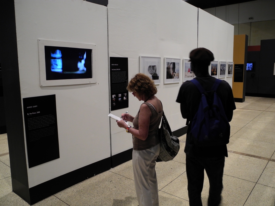 18. Imágenes de la exposición Singularidades organizada por Casa África en la VIII Edición de la Bienal de Fotografía de Bamako, 2011