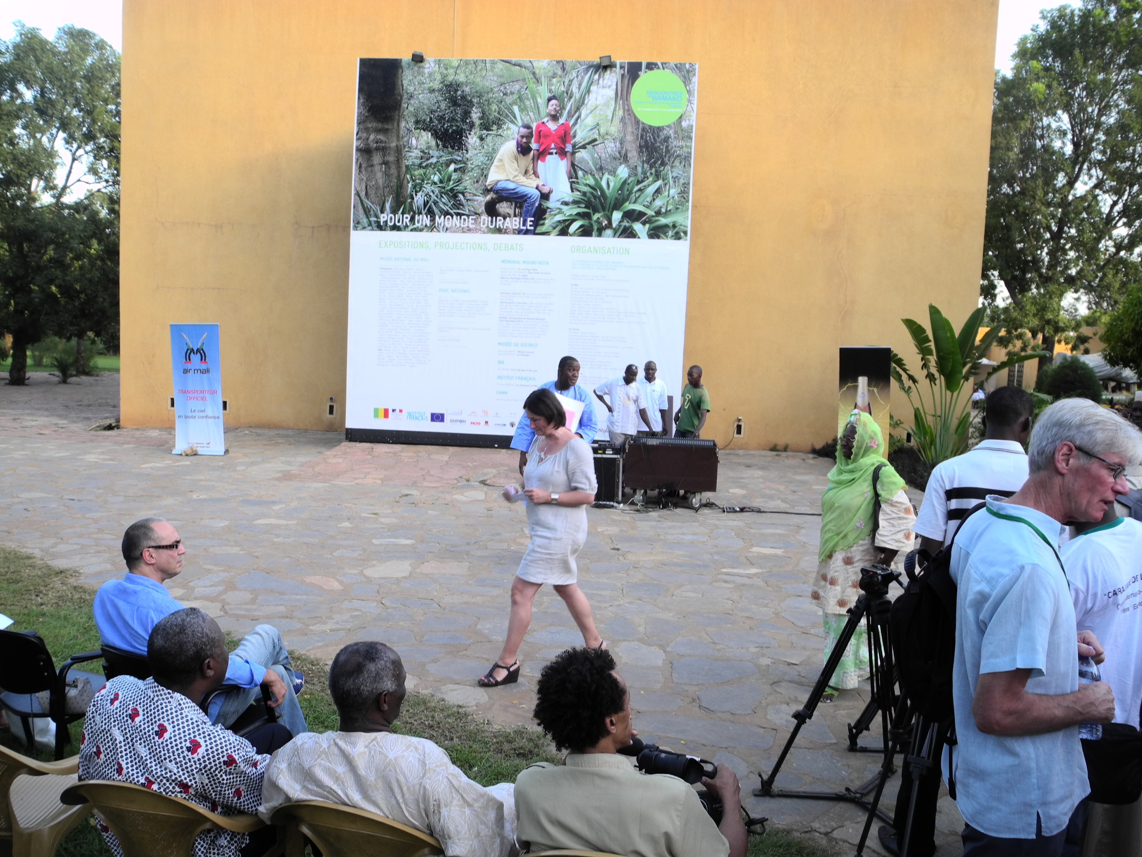 40. Entrega de los premios de fotografía del VIII Edición de la Bienal de Fotografía de Bamako, 2011