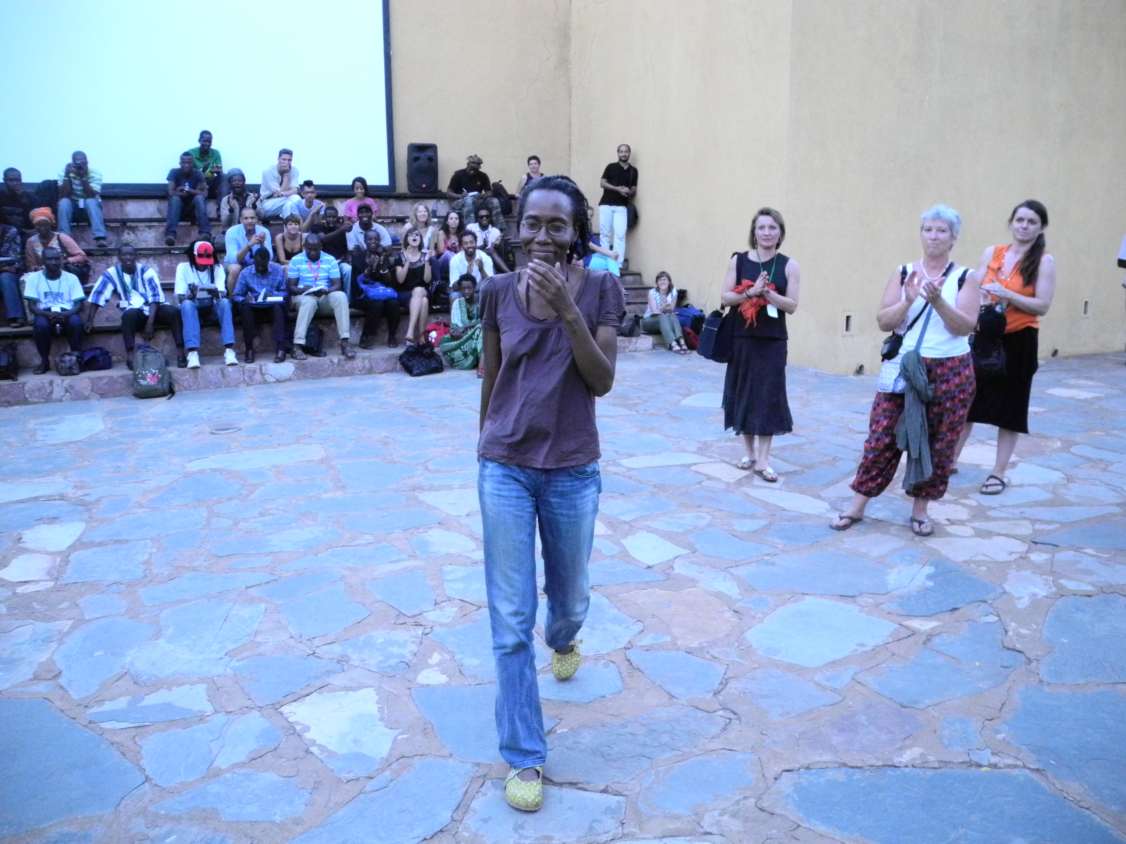 46. Entrega del Premio Casa África en el VIII Edición de la Bienal de Fotografía de Bamako, 2011 a Elise Fitte-Duval
