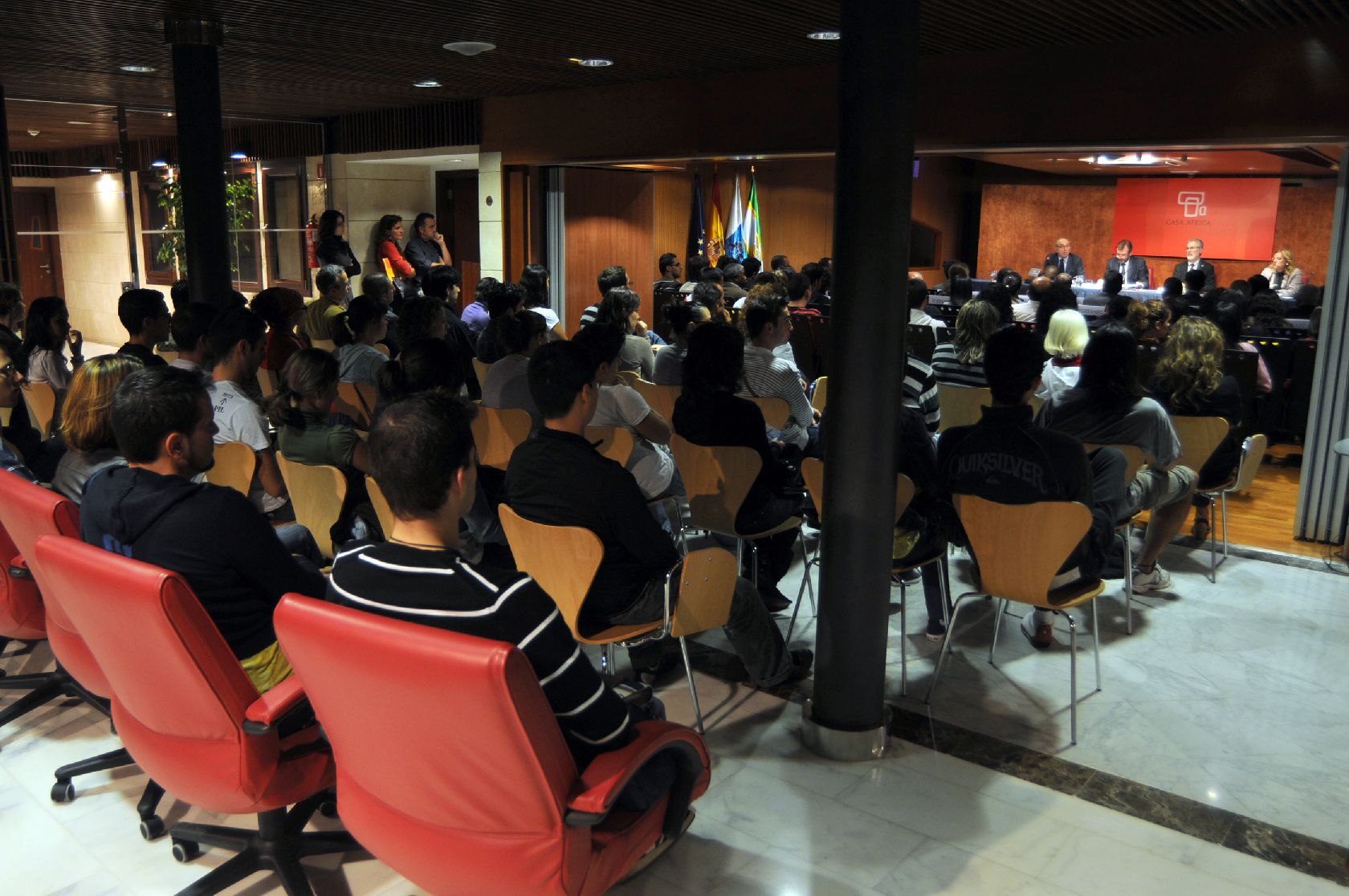 14. Imagen del público durante el Seminario 'África y las operaciones de mantenimiento de la paz'