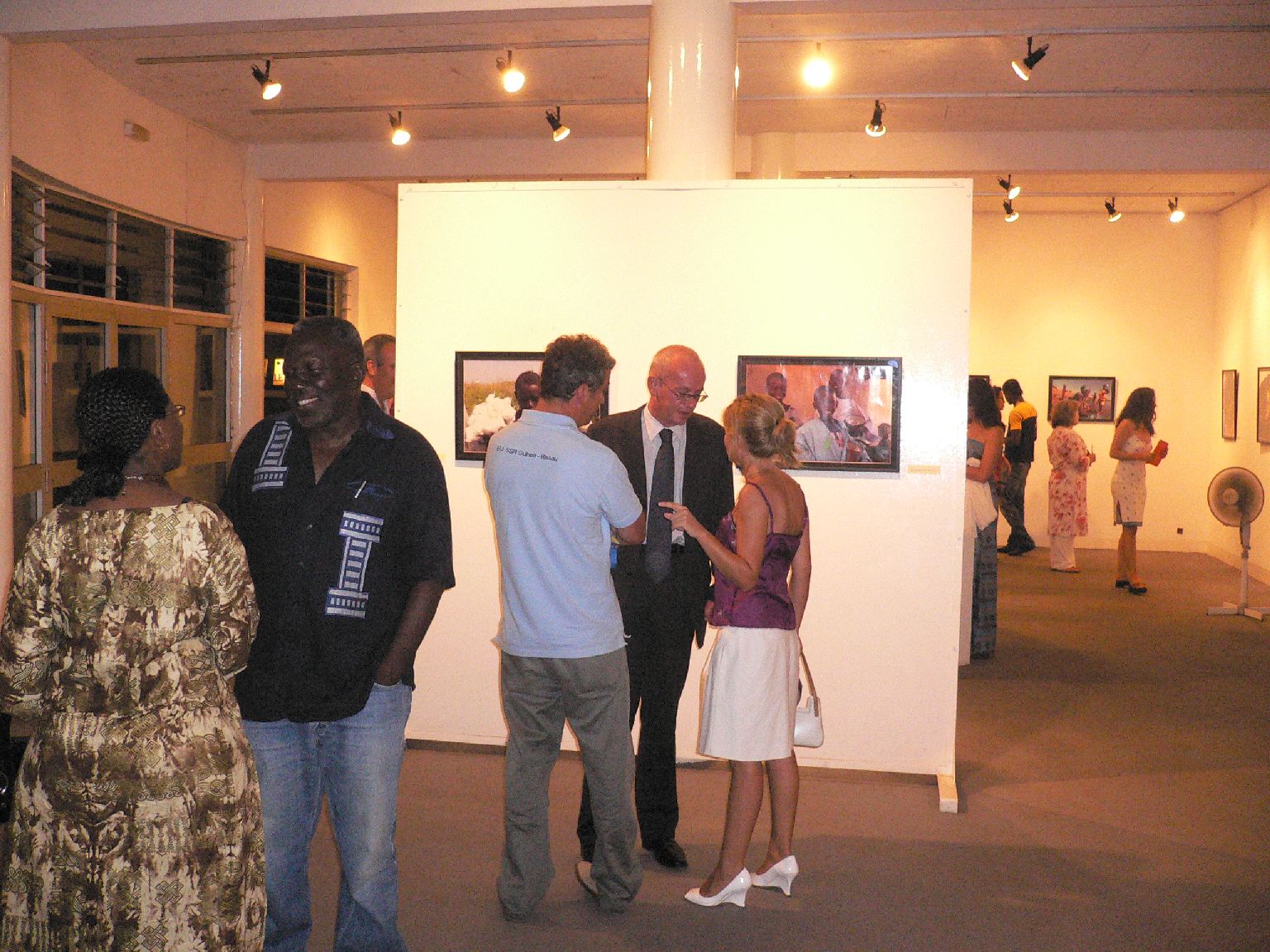 60. Inauguración de Acto de la exposición 3+3, África Plural en Guinea Bissau