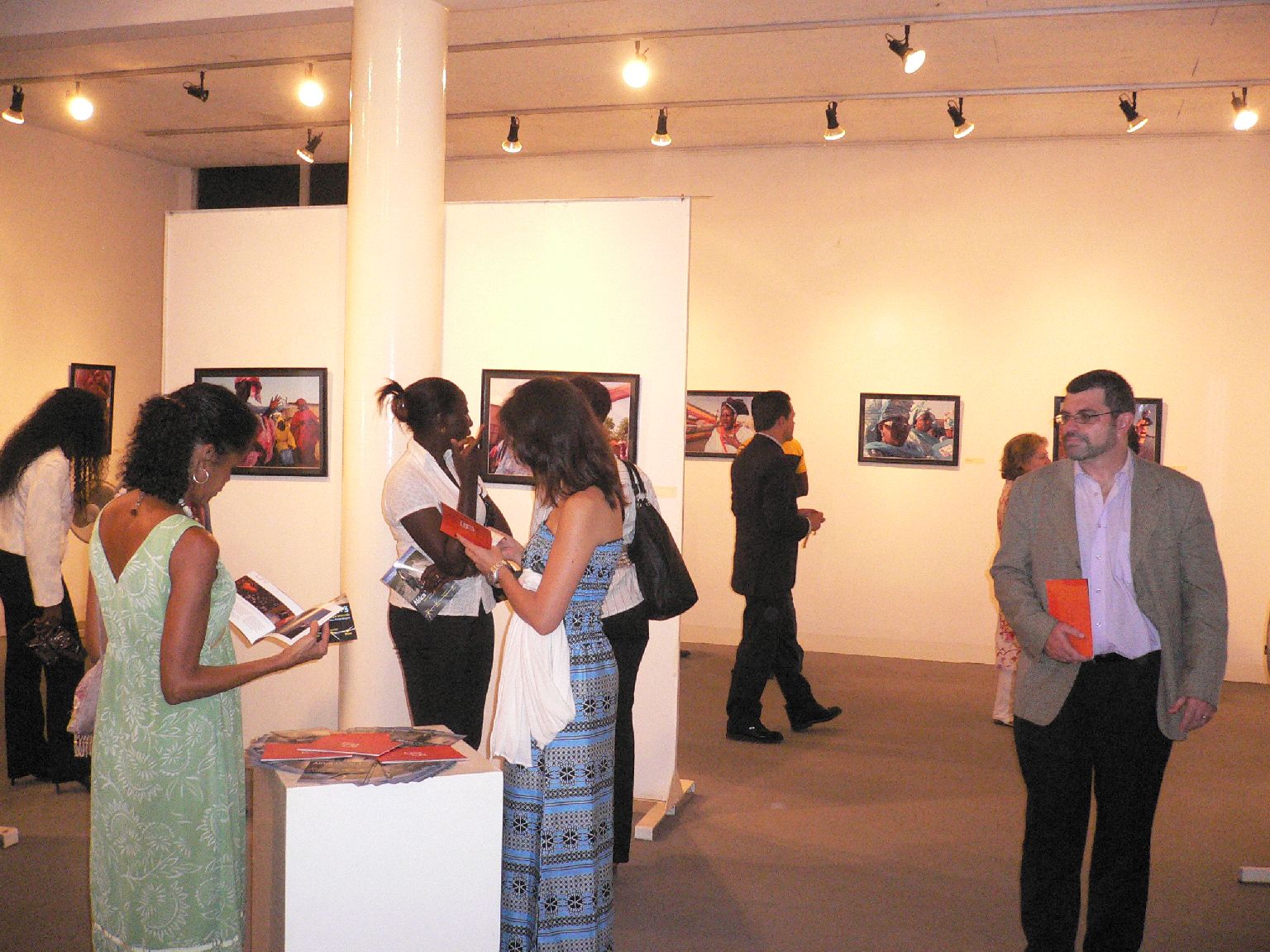 61. Inauguración de Acto de la exposición 3+3, África Plural en Guinea Bissau
