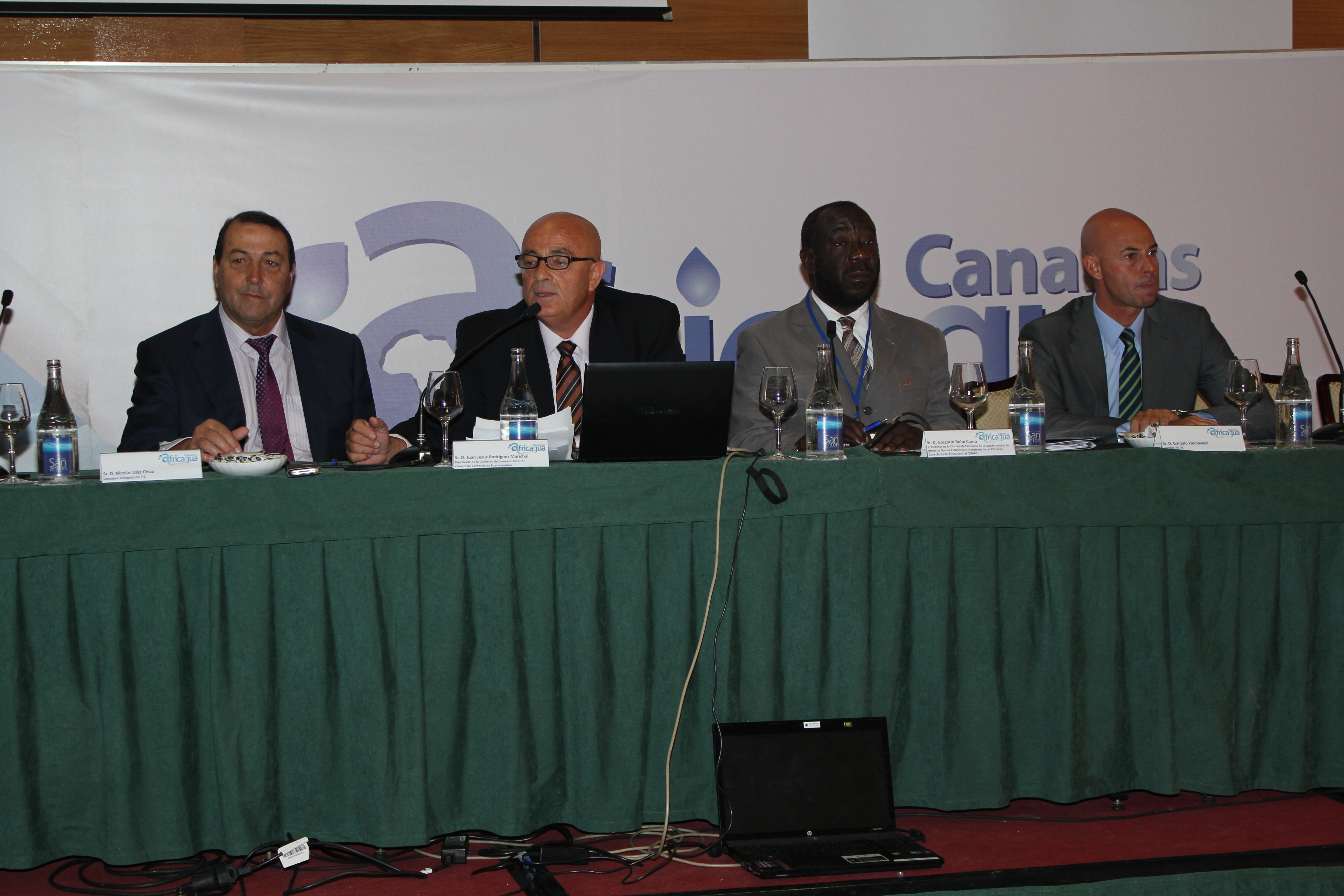 14. Imagen de la presentación de Africagua en Fuerteventura, 2012