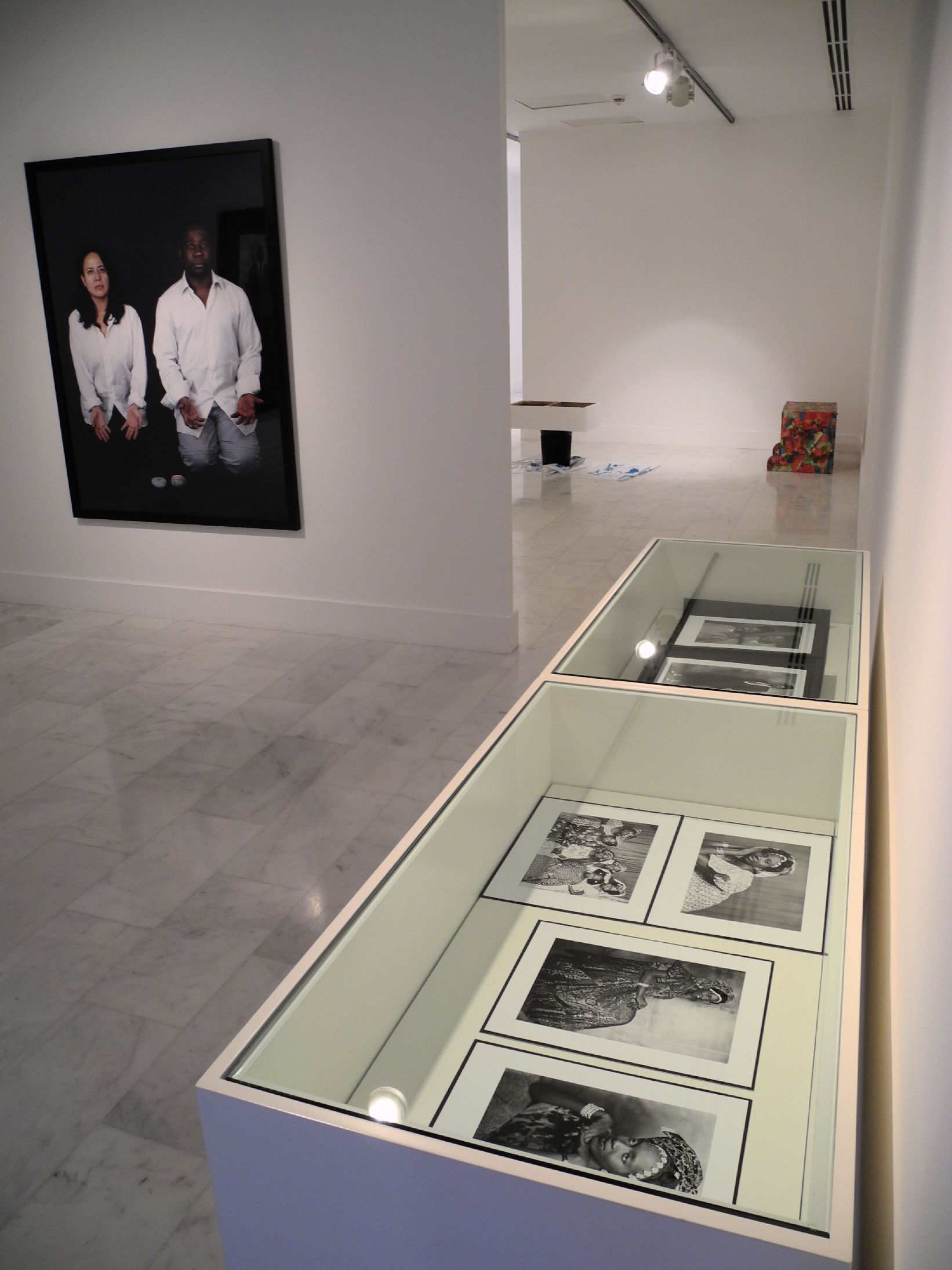 6. Imagen de Telas de luz. Exposición de la colección de arte africano contemporáneo de la Galería Saro León en Casa África