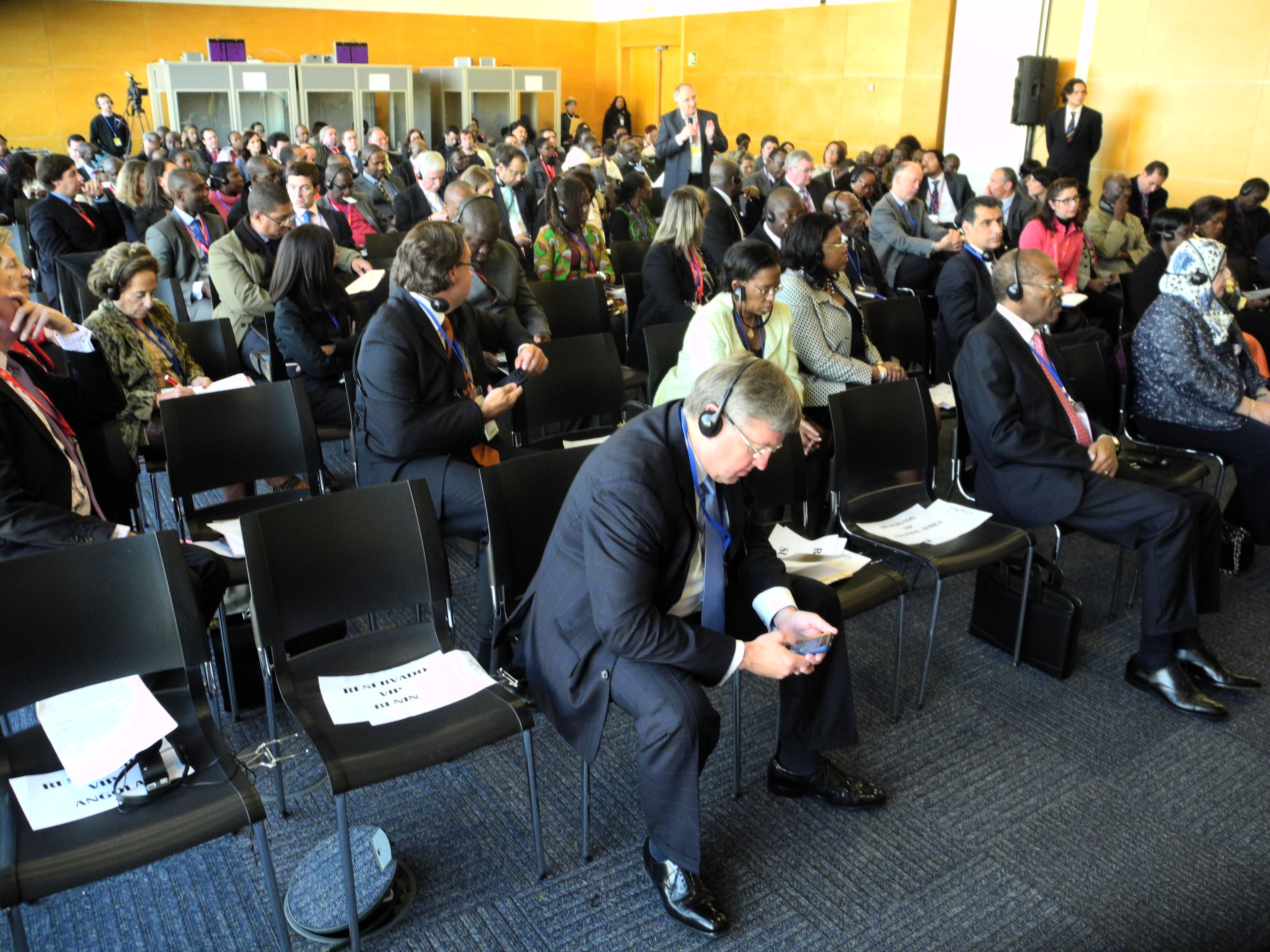 12. Imágenes de la presentación de INVESTOUR 2013