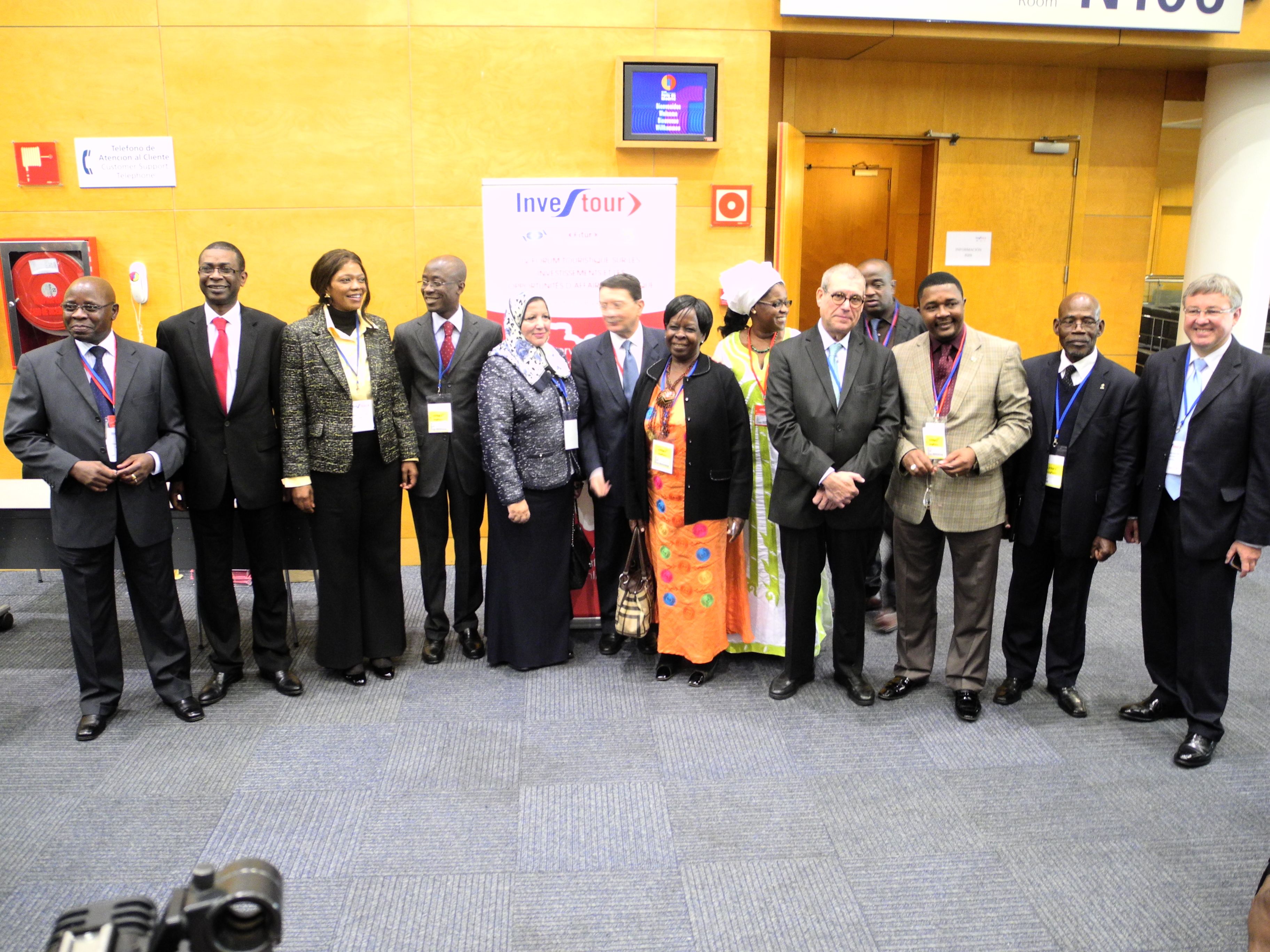 37. Imagen de los participantes en INVESTOUR 2013