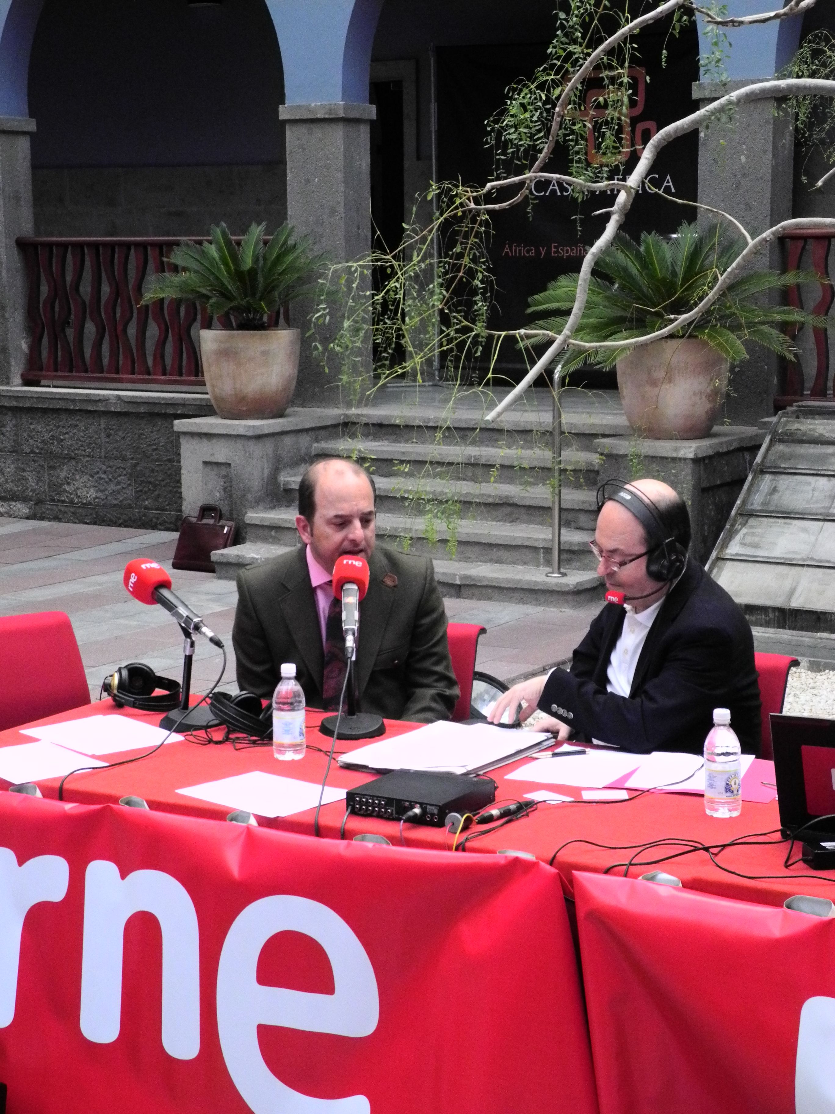 4.	Juan José Cardona –Alcalde de Las Palmas de Gran Canaria- entrevistado en el programa El día menos pensado