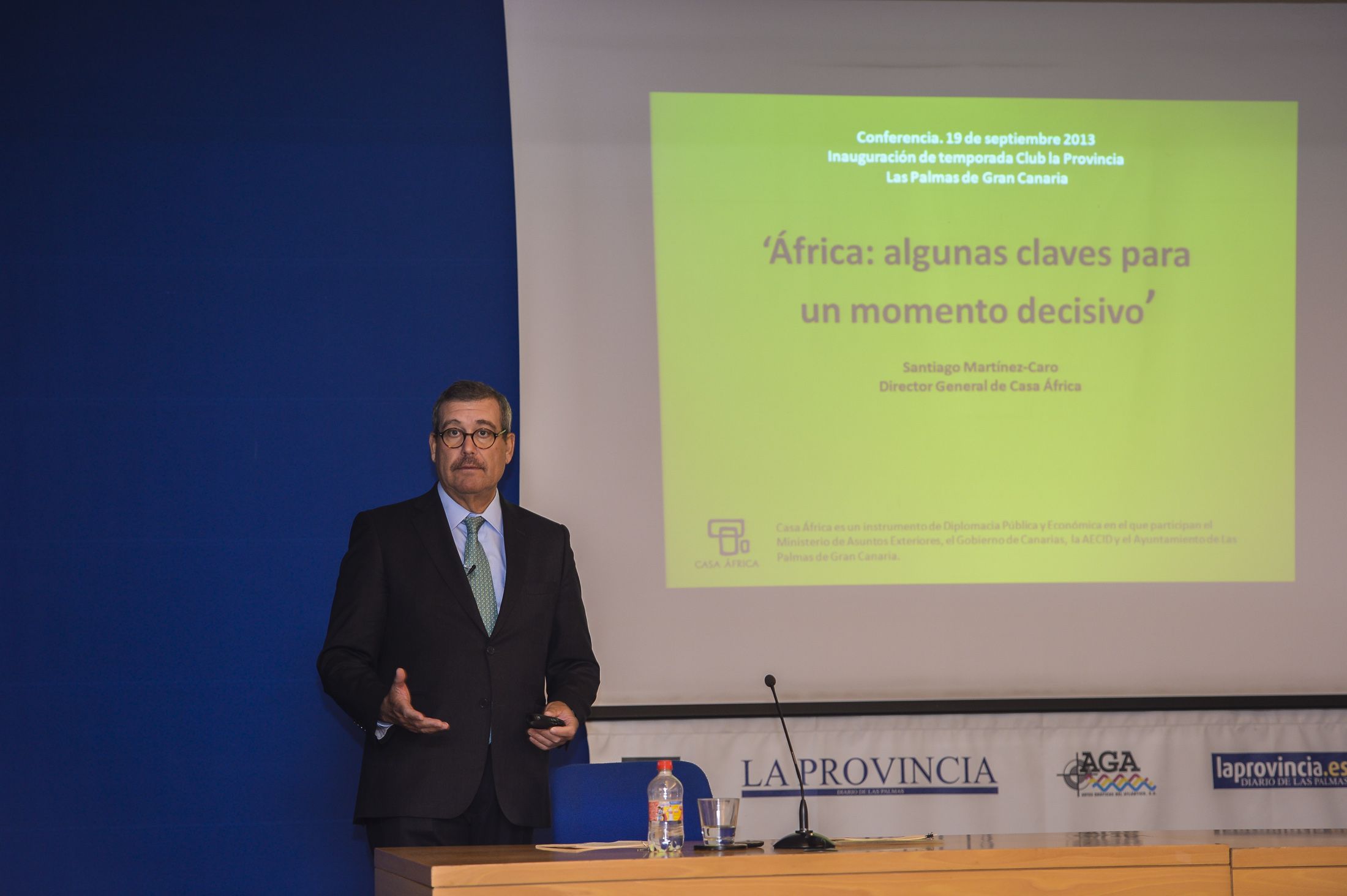 4. Intervención del Sr. Santiago Martínez-Caro -Director General de Casa África- en la conferencia CLub 'La Provincia', 2013