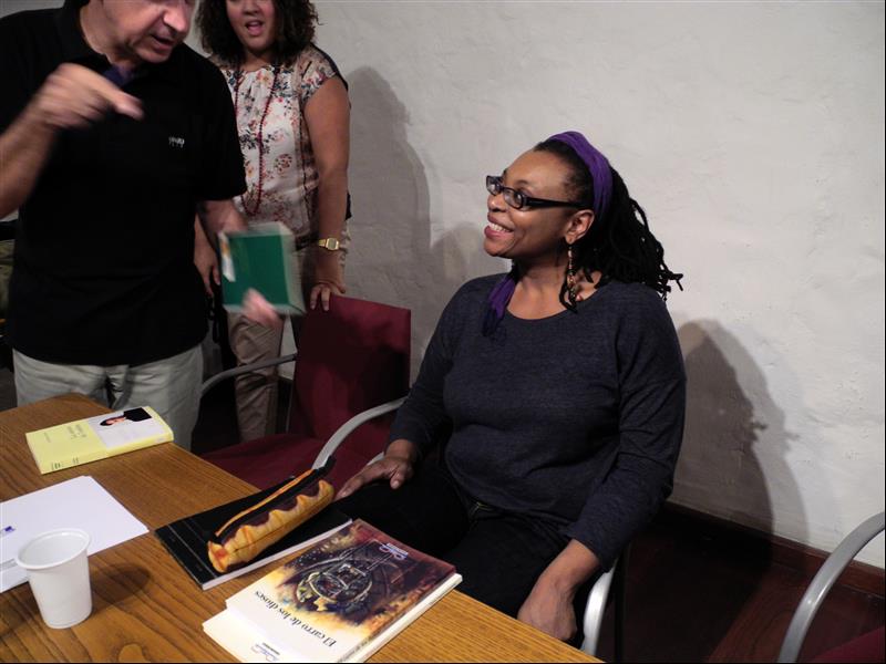 2. Participación de Leonora Miano en el programa Letras Africanas en el Festival de Teatro Tres Continentes