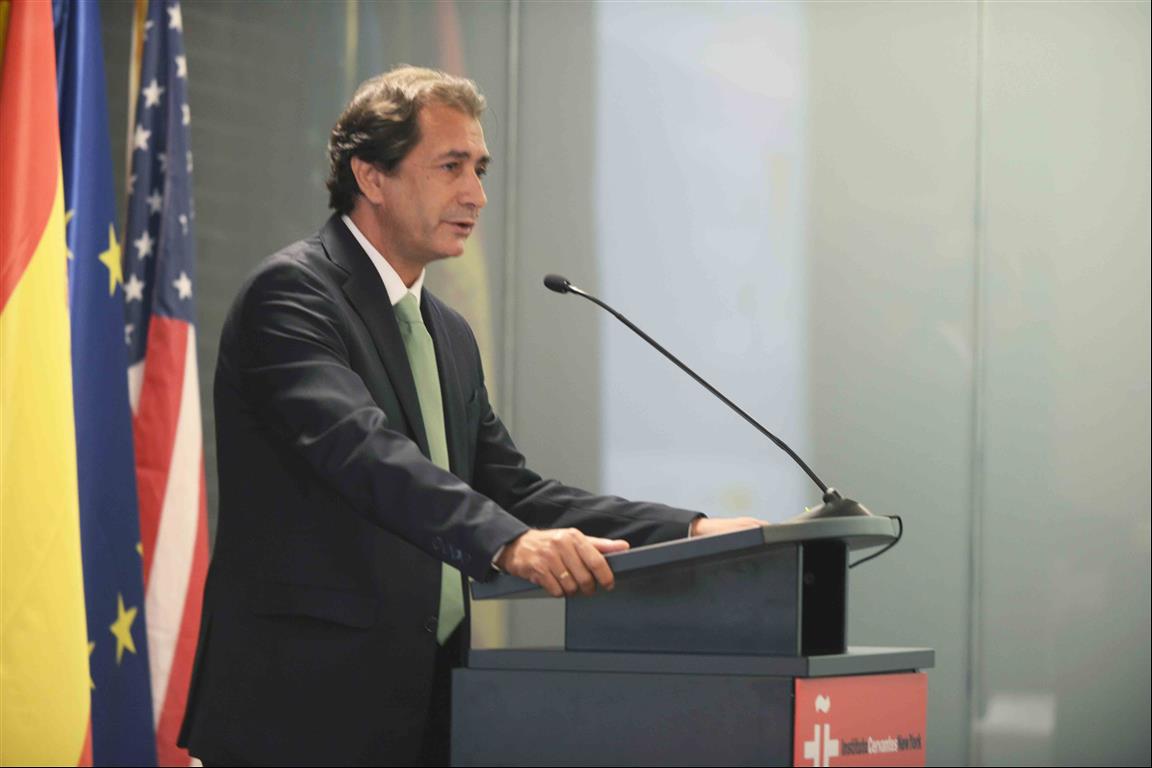 4. Imagen de la presentación del acto de José Manuel Soria López -Ministro de Industria, Energía y Turismo de España-