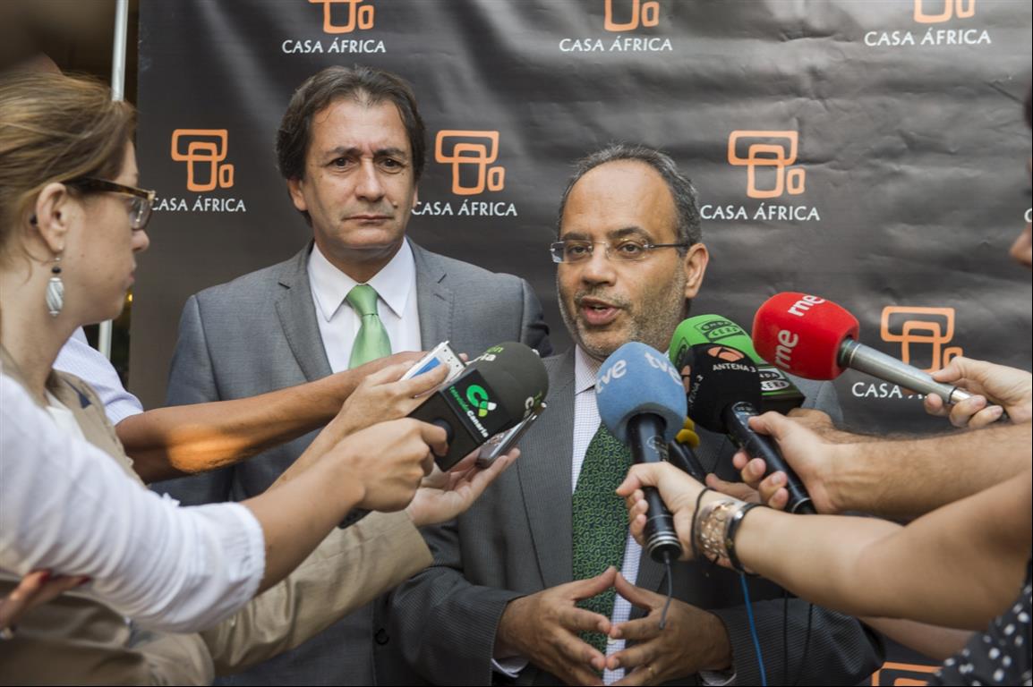 1. Imagen de Carlos Secretario Ejecutivo de la Comisión para África de Naciones Unidas (UNECA) previa a la conferencia