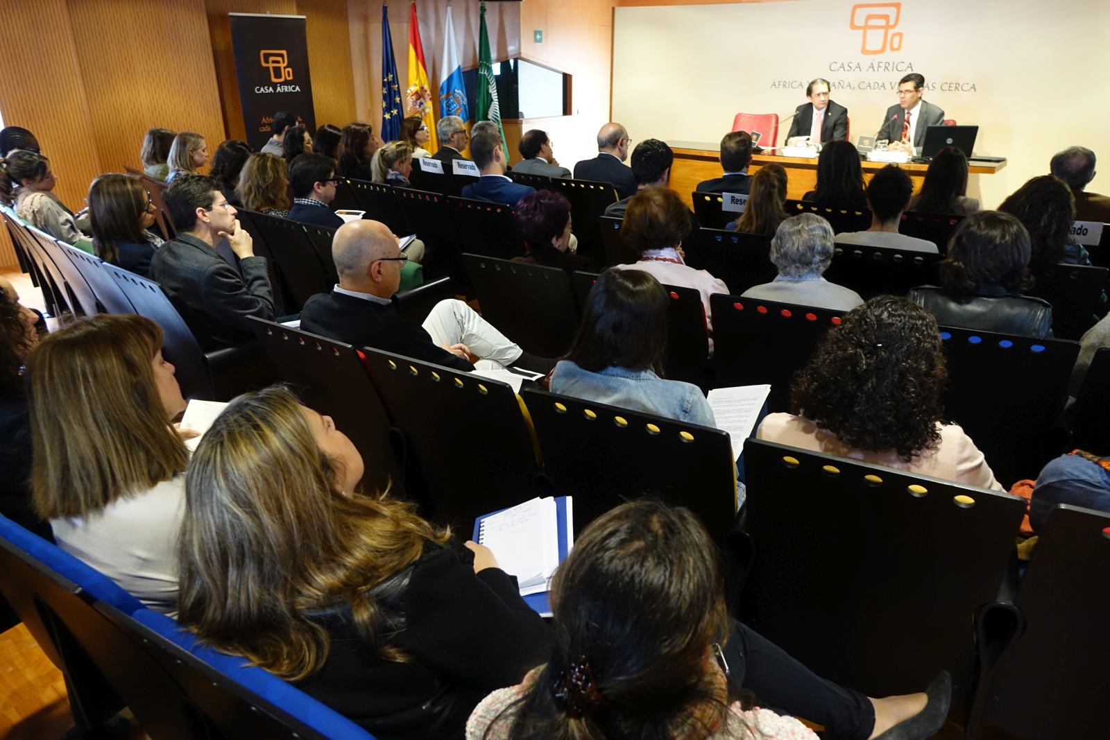 13. Presentación de los programas APIAR y Masar por Alberto Virella, Director de Cooperación con África y Asia de la Agencia Española de Cooperación Internacional para el Desarrollo (AECID)