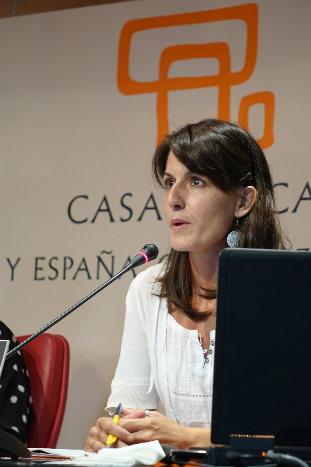 34. Intervención de Gemma Parellada con la ponencia Conflictos olvidados. El caso de la República Centroafricana en la Mesa 3: África, periodismo y conflictos olvidados