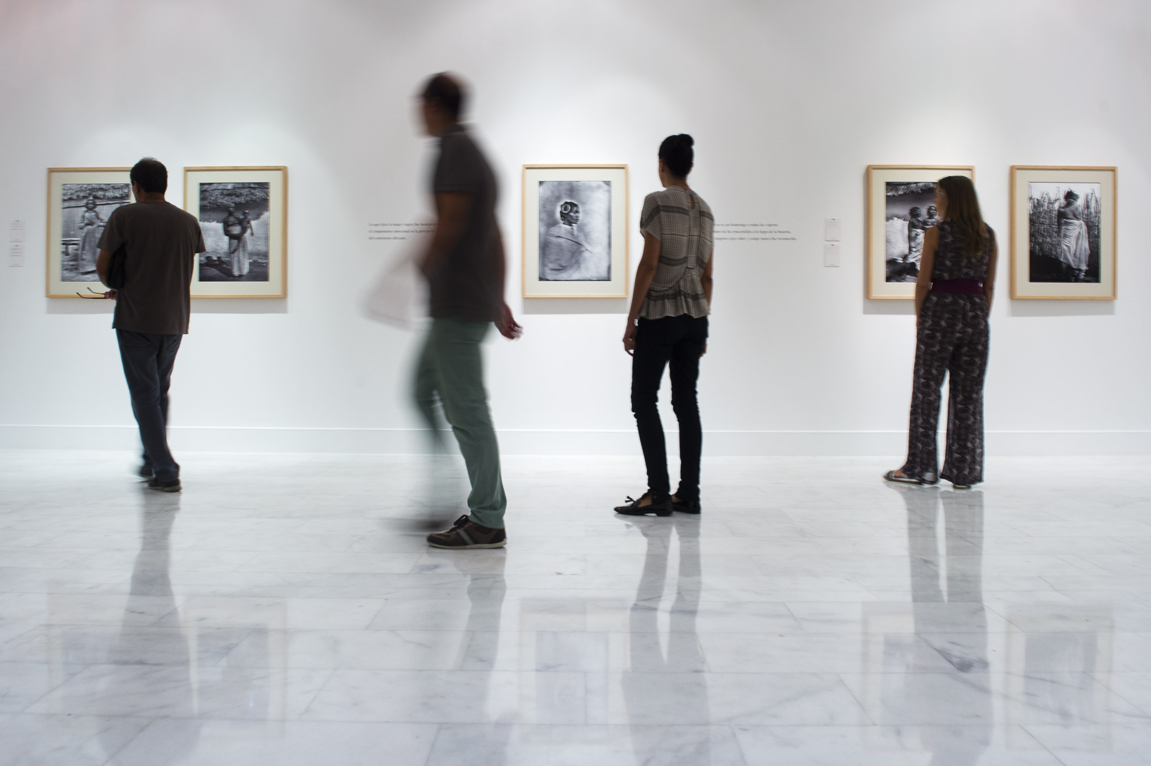 10. Imagen de la inauguración de la exposición Madagascar 1906 en Casa África, 2015