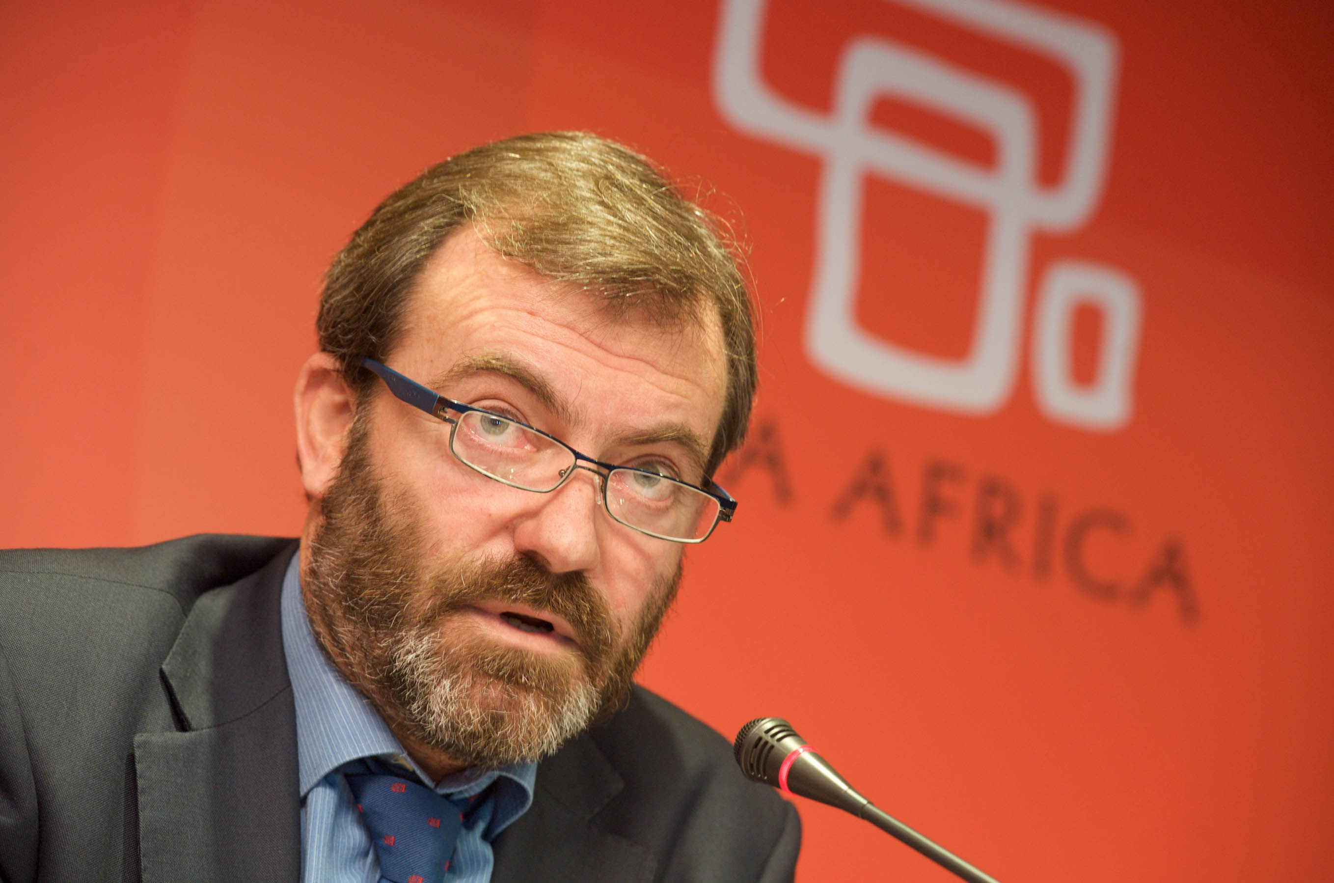 Ricardo Martínez participa en un curso de la Fundación Tres Culturas sobre África
