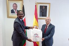 El director general de Casa África se reúne con el Embajador de Kenia en España